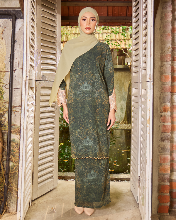 LUXE KURUNG - DARK MOSS