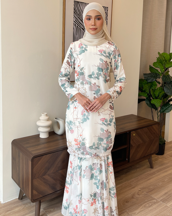 RYANA KURUNG - BLOOMING RED