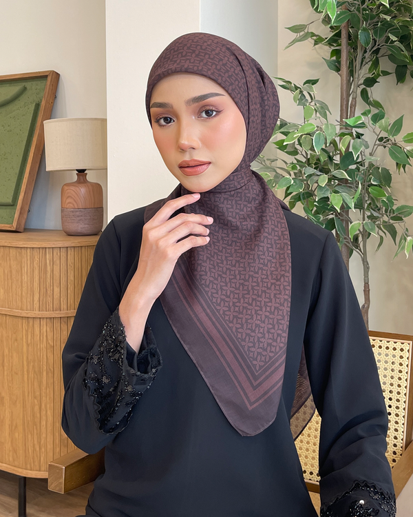 BAWAL SAFAA - RICH BROWN