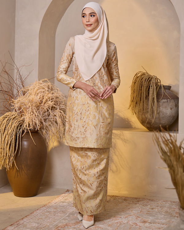 WILMA KURUNG - GOLDEN NUDE